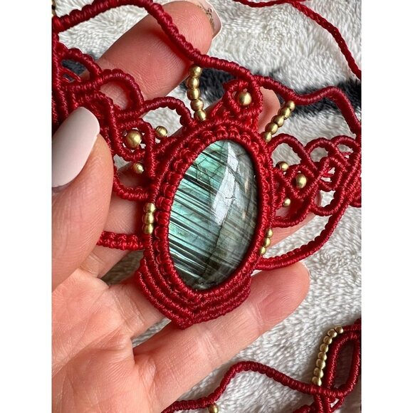 Waxed Hemp Artisan Flash Labradorite Necklace - Picture 5 of 7